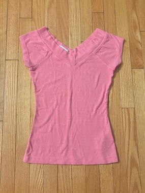 BDG Shannen Pink Ribbed V-Neck Fitted Top - Urban Outfitters